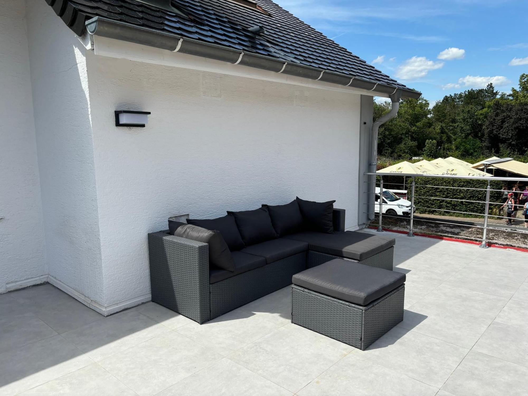 Gesamte Wohnung, Kueche, Parkplatz, Terrasse Bad Bellingen Kültér fotó